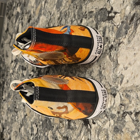 Rare Looney Tunes high top Converse - Picture 5 of 15